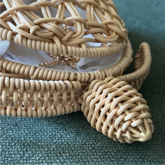 Tommy Bahama | Turtle Woven Bag 🐢 - Picture 4 of 7